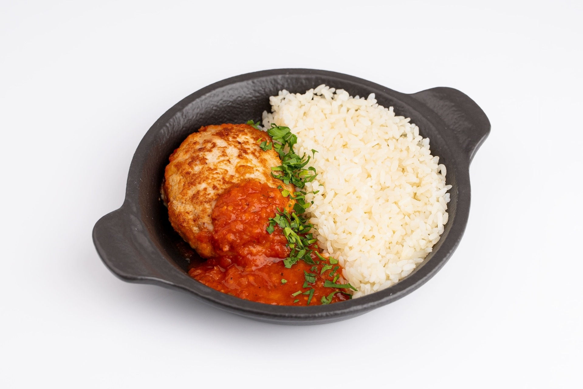 Зраза куриная под томатным соусом с рисом