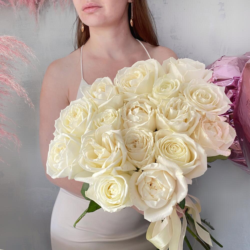 Белые розы 15