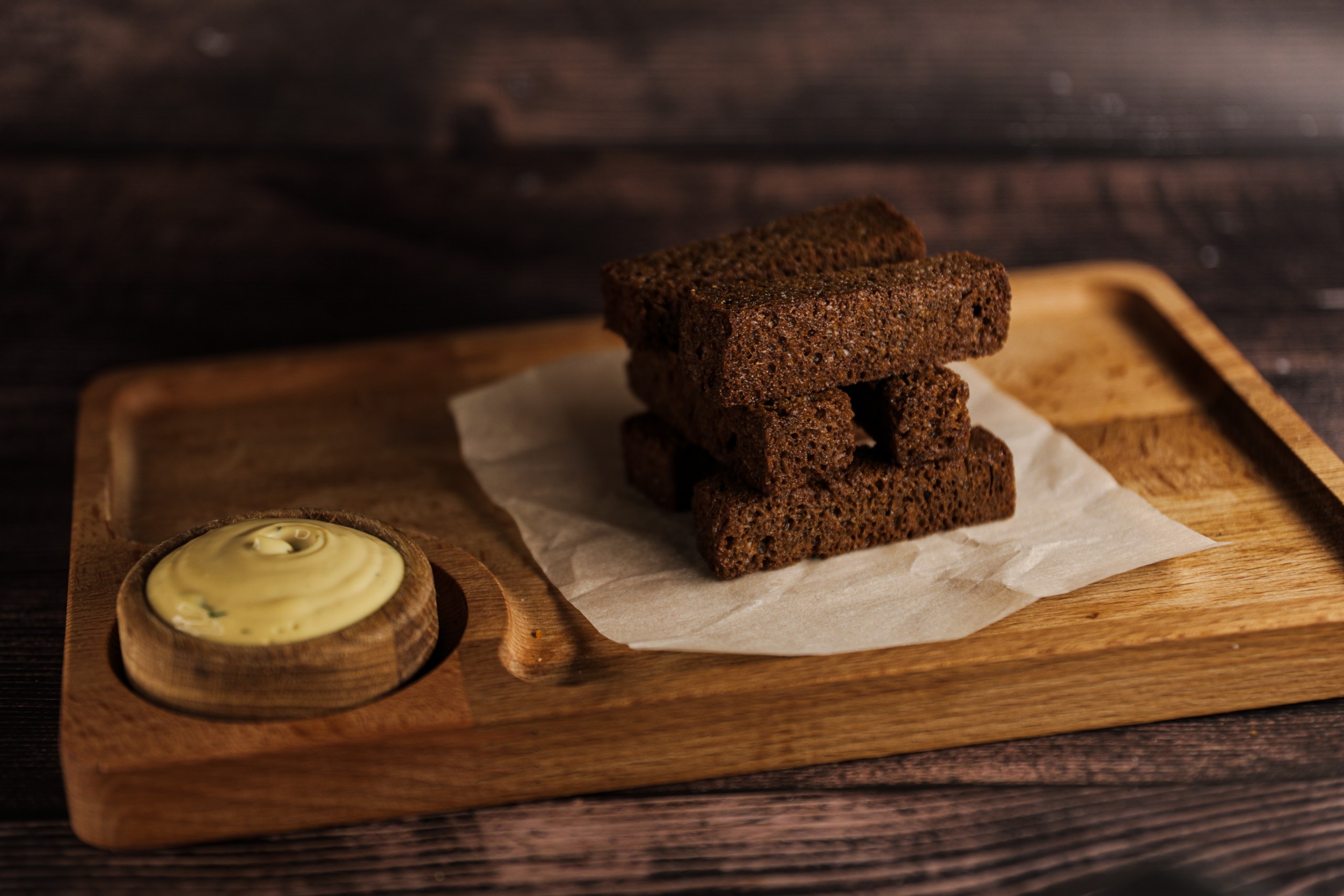 Гренки чесночные