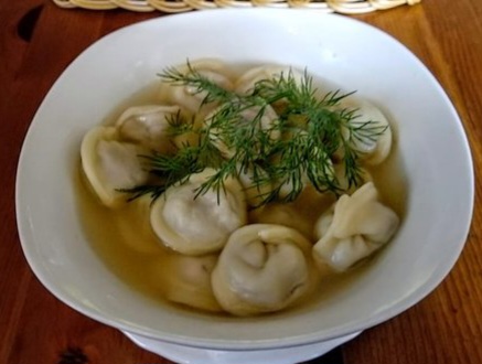 Пельмени в бульоне