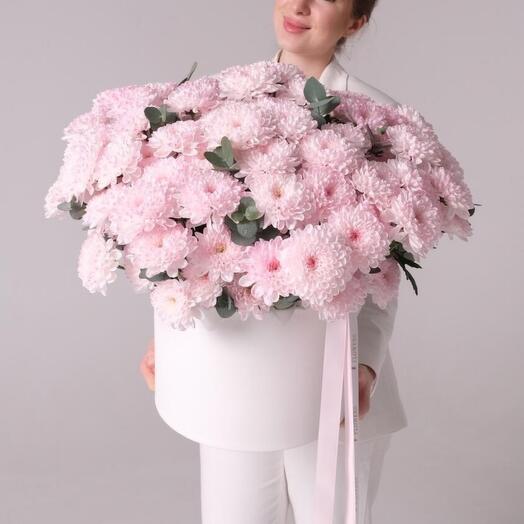 Цветы в коробке,короб из хризантем