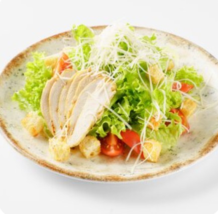 Салат Цезарь с цыпленком