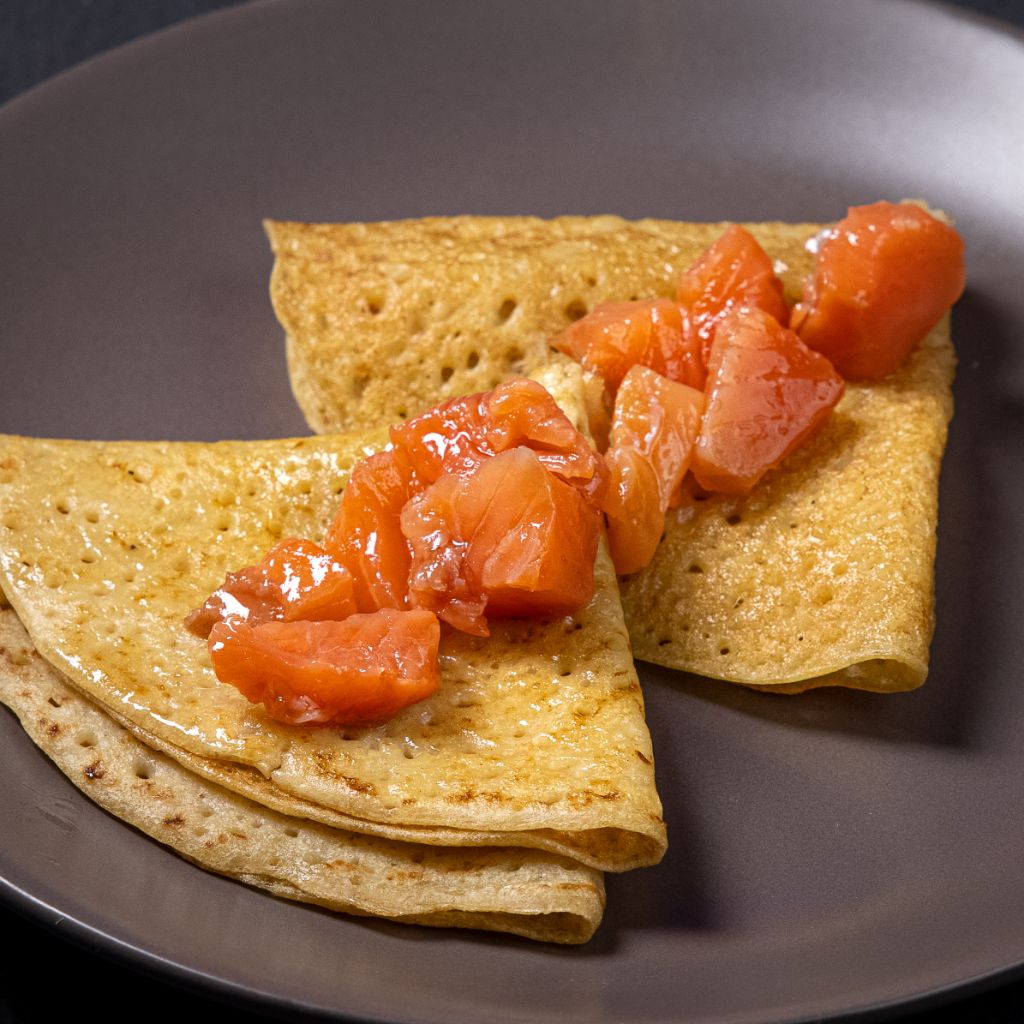 Блинчики с красной рыбкой