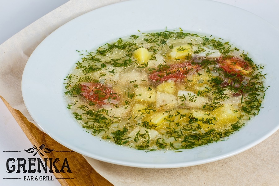 Уха из муксуна с томатами черри