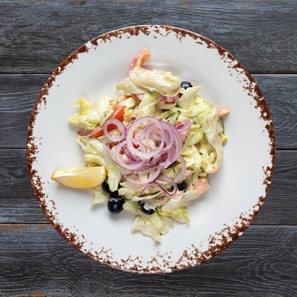 Салат с форелью горячего копчения