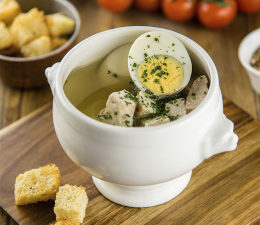 Куриный бульон с гренками