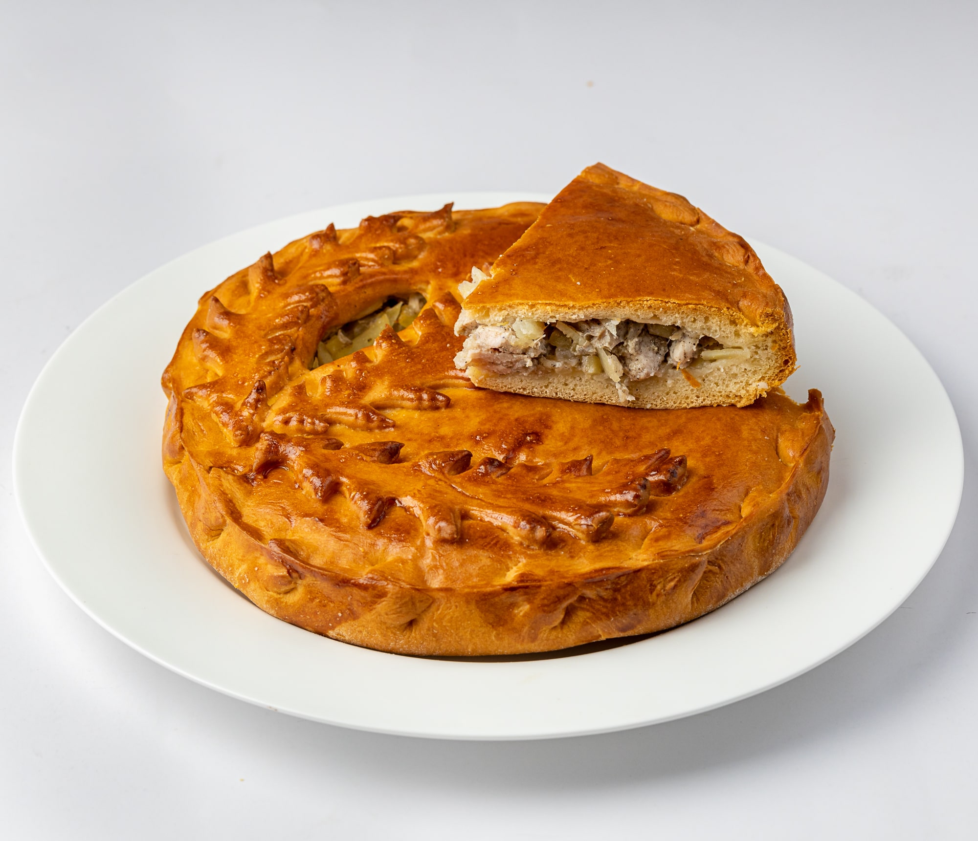 Сдобный пирог свинина и картофель
