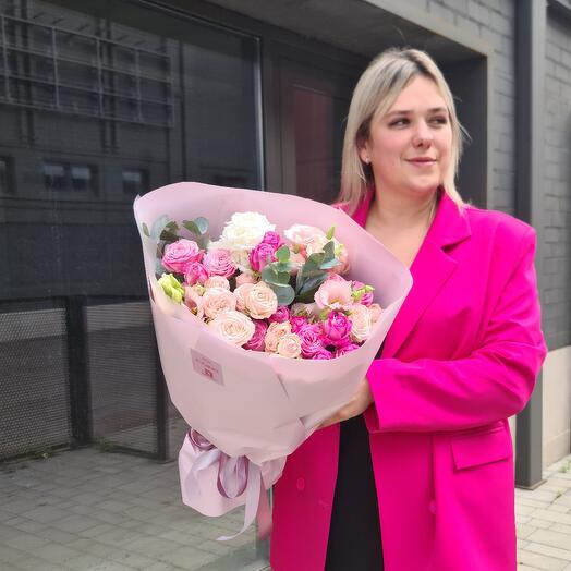 Букет из пионовидных роз