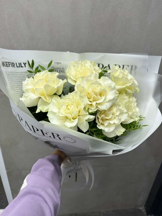 Букет из белых французских роз