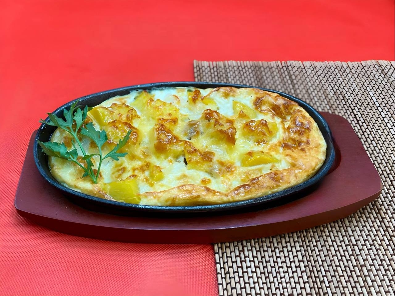 Треска с картофелем, сыром и яйцом