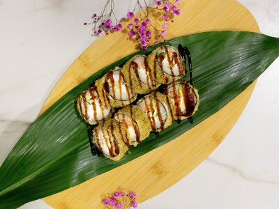 Жареный с угрем и лососем