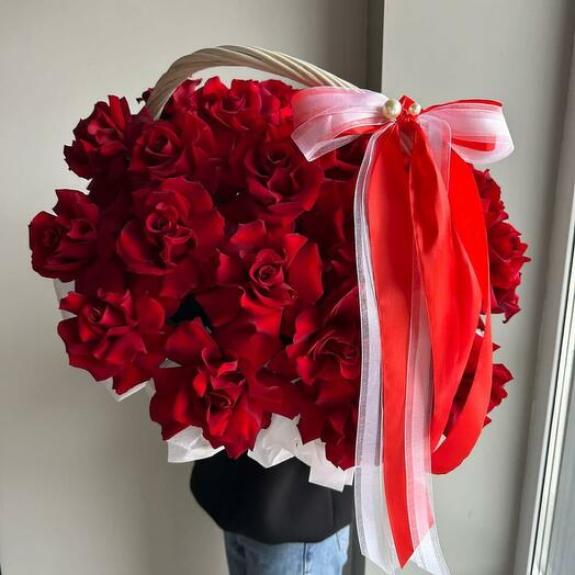 Корзина с французкими розами 