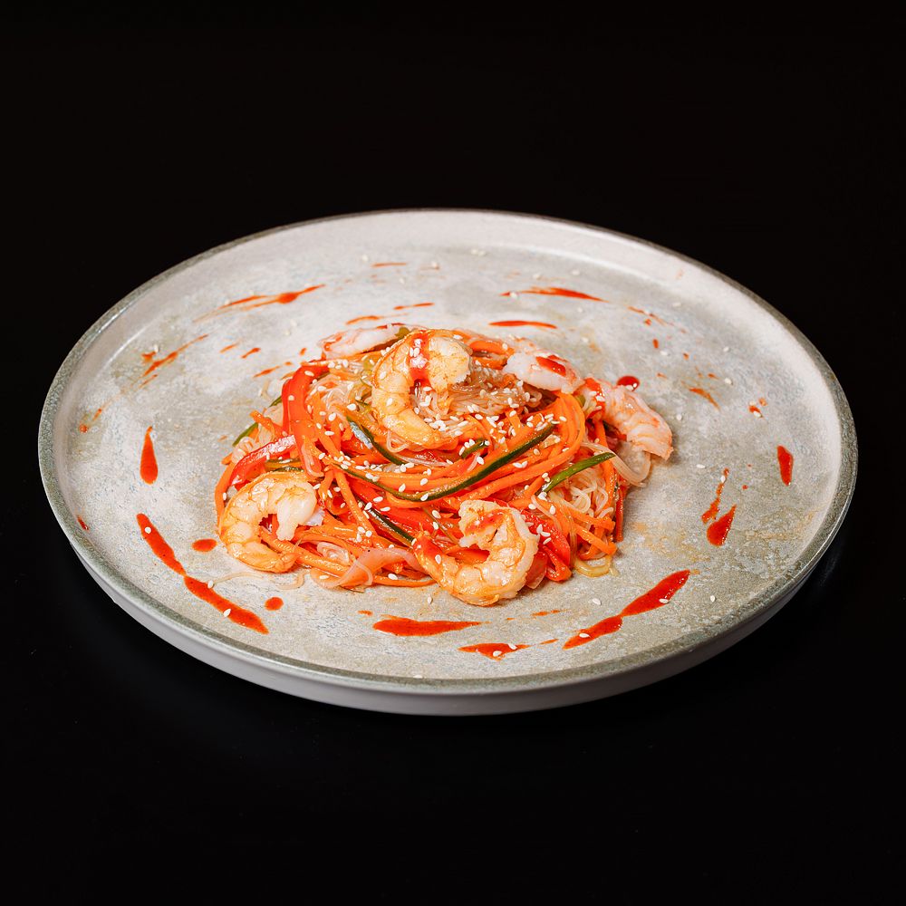 Салат с фунчозой и креветками