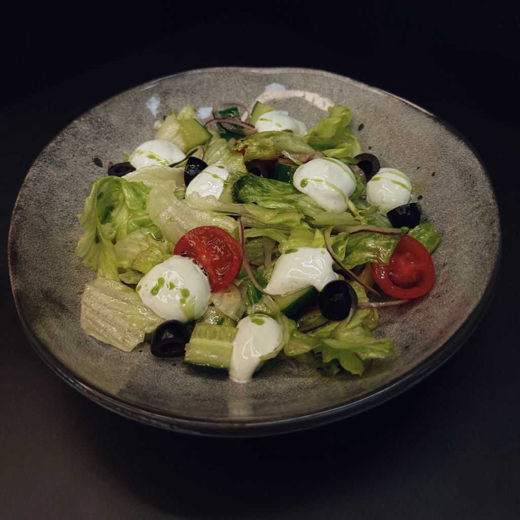 Салат с кремом мятная фета