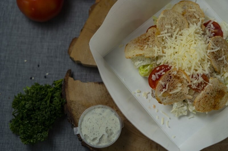 Цезарь с курицей