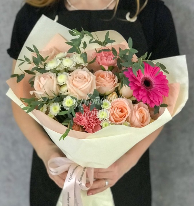 Сборный букет «Элегантность»