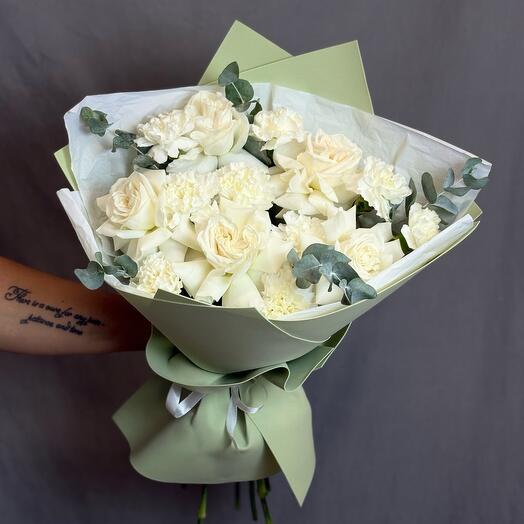 Букет с розой и диатусом