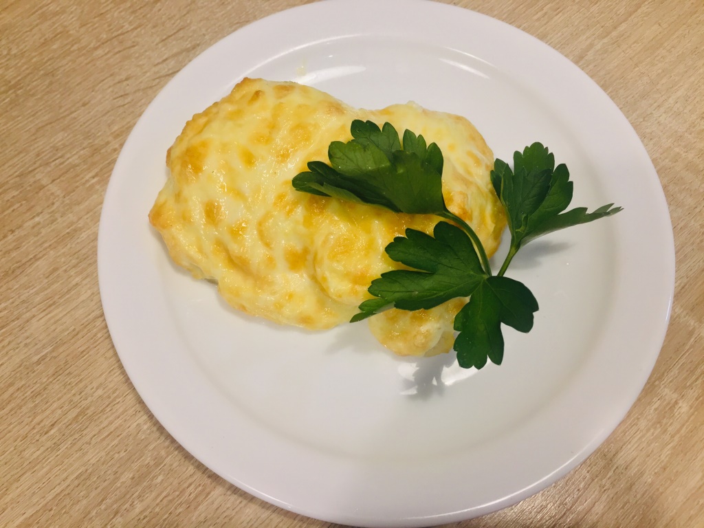 Треска запеченная с кабачком