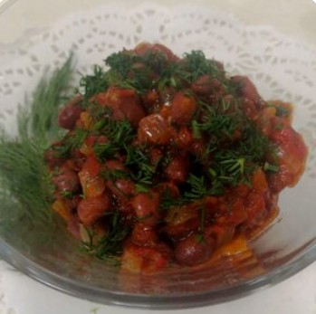 Лобио из красной фасоли с орехами