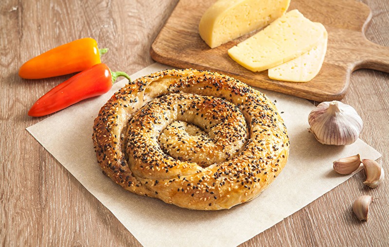 Улитка с курицей и сыром