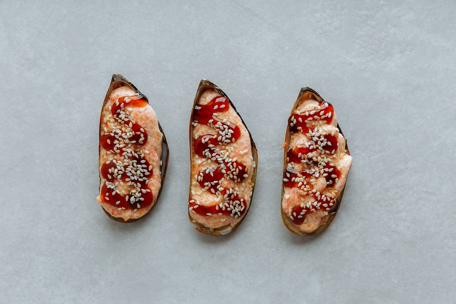 Мидии запеченные в сырном соусе 3 шт.