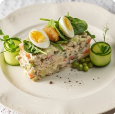 Салат оливье с копченой рыбой по-мурмански