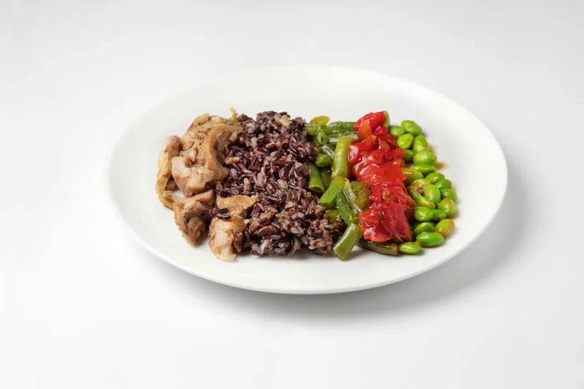 Боул с цыпленком терияки и овощами