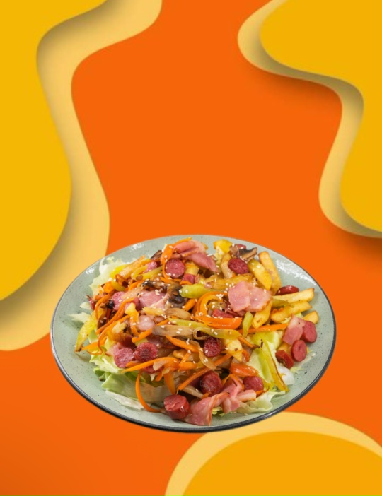 Тёплый салат с колбасками