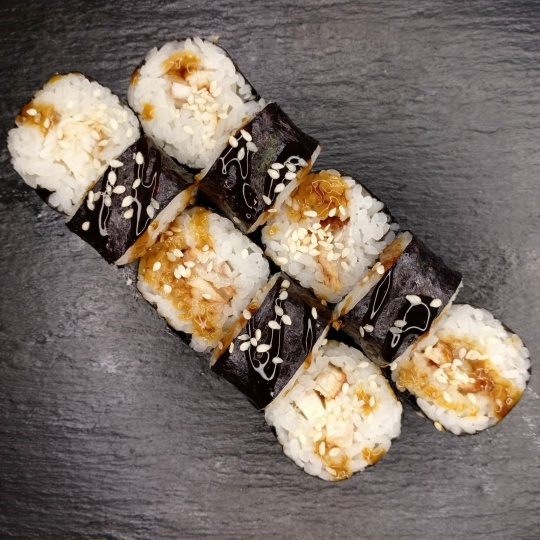 Ролл классический с Угрем