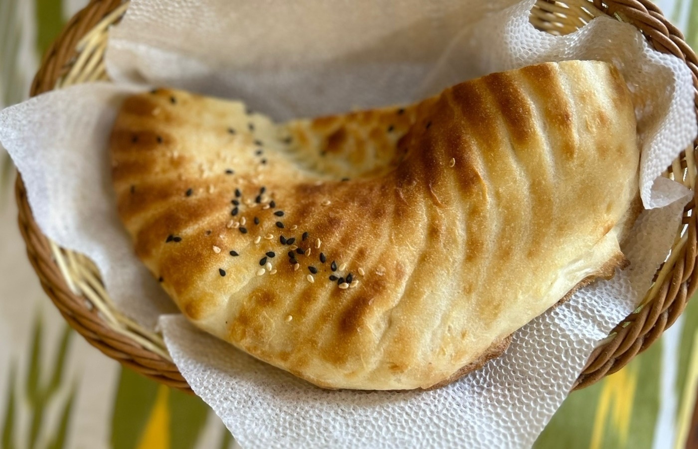 Пол лепешки на мангале