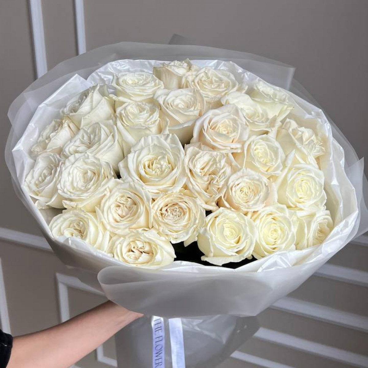 Моно букет из 25 роз Эквадор (предзаказ) 