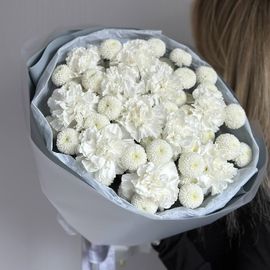 Белые шарики с диантусами