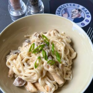 Сливочный вок с курицей