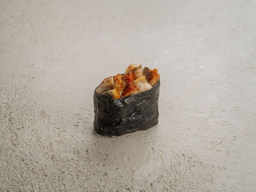 Гункан с угрем