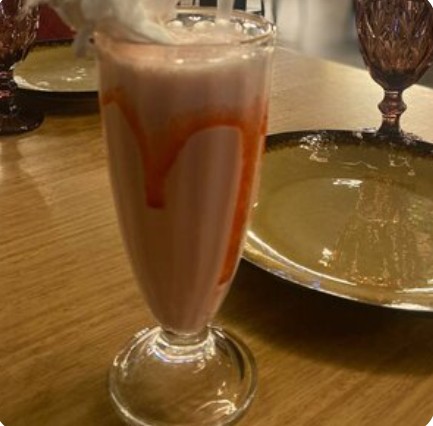 Молочный коктейль Клубника