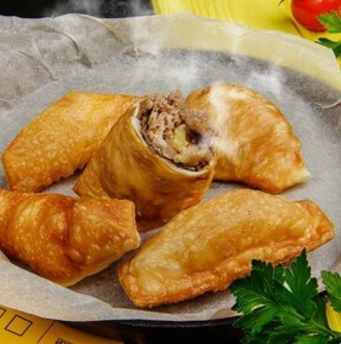 Мини-чебуреки с говядиной и свининой