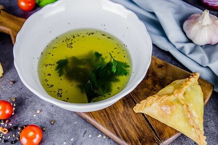 Бульон с треугольником из утки