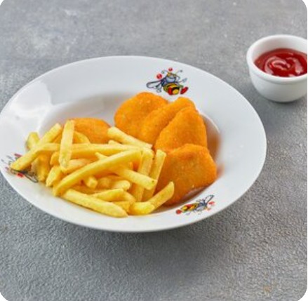 Куриные наггетсы с картофелем фри