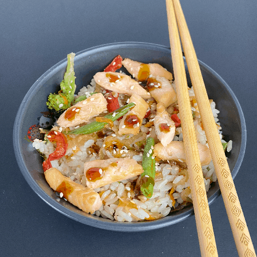 WOK Тяхан с Лососем
