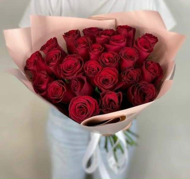 Букет из крсных роз Кении 50 см