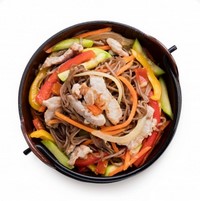 Соба с овощами в остром соусе с курицей
