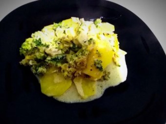 Картофельное пюре с брокколи и беконом
