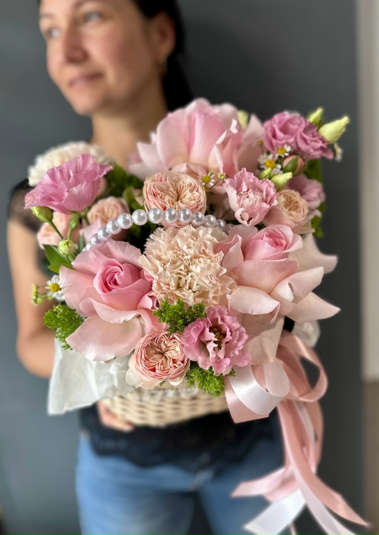 Жемчужная корзиночка с французской розой