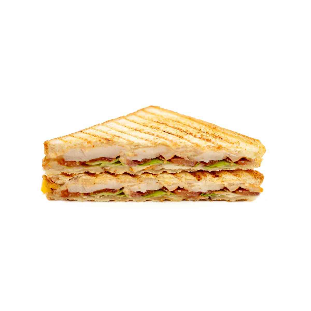 Сэндвич с курицей и беконом