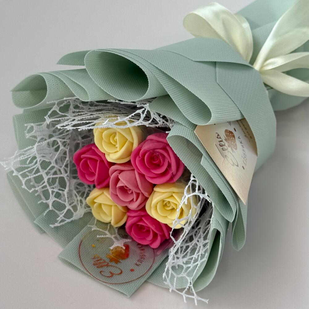 Букет из шоколадных роз