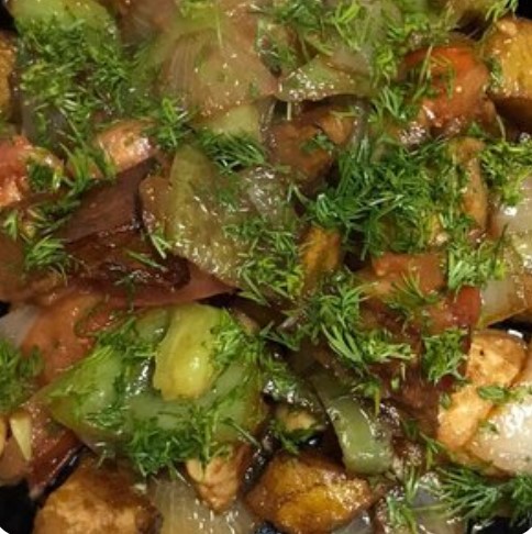 Жаркое с курицей и грибами