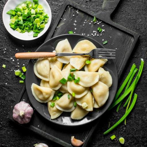 Вареники с зеленым луком и творогом