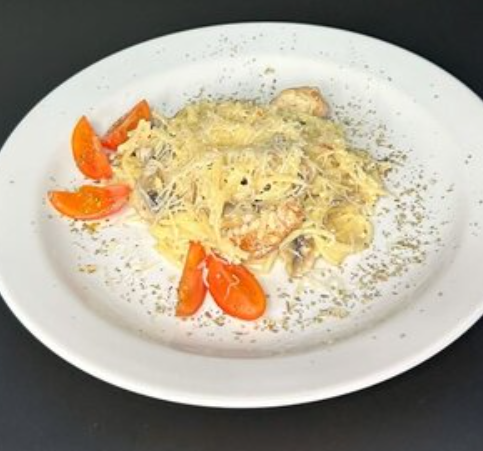 Паста с курицей и шампиньонами