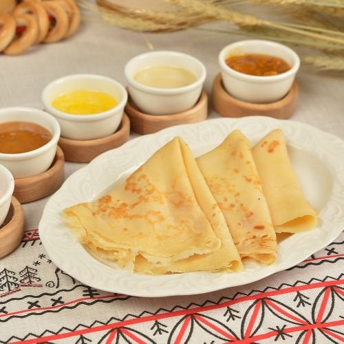 Блины с мёдом и маслом