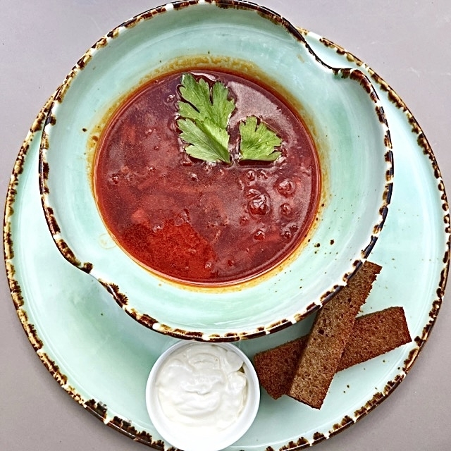 Борщ с копченостями